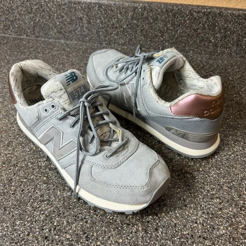New Balance 574 Womens Sz 9 Athletic Running Shoe Grey Synthetic Lace Up Low Top